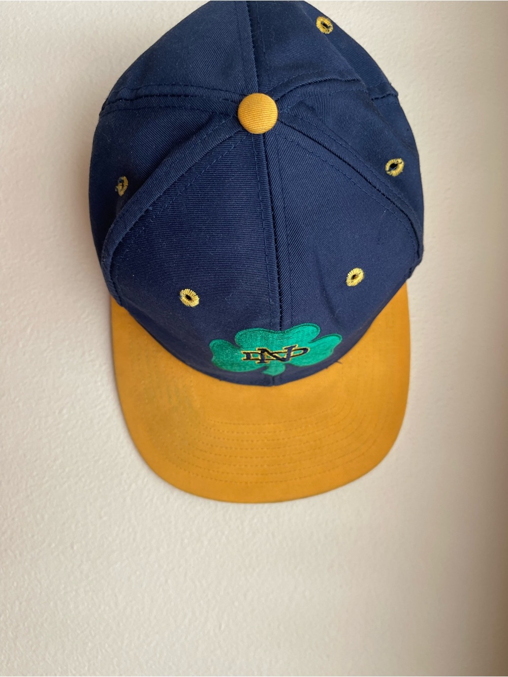 Vtg Notre Dame University fitted Baseball hat 6 7/8 Fighting Irish collegiate